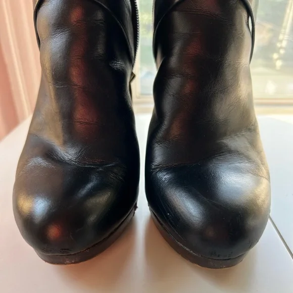 Louise et Cie ‘Labradora’ Boot- size 8.5 - Picture 6 of 11